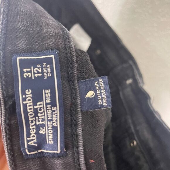 Abercrombie & Fitch Black Distressed Simone High Rise Ankle Skinny Jeans - Picture 6 of 7